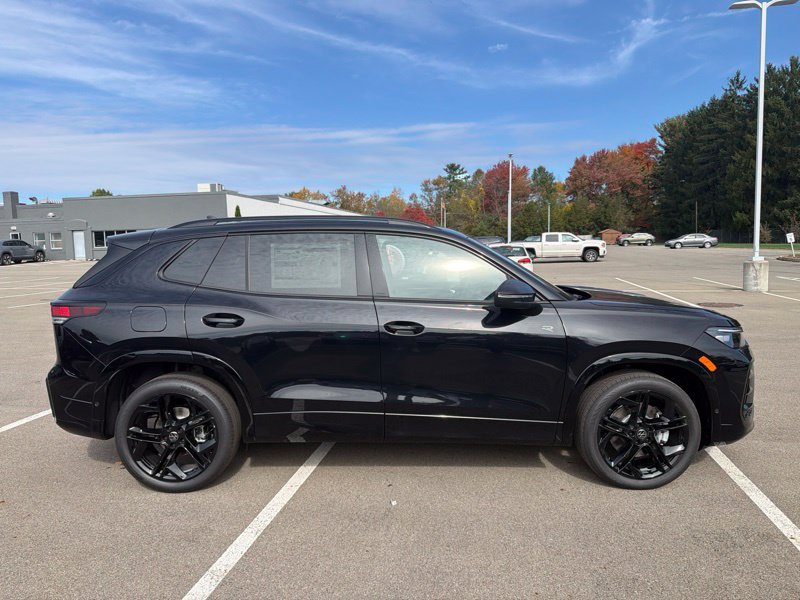 New 2026 Volkswagen Tiguan SE R-Line AWD/4WD image 2