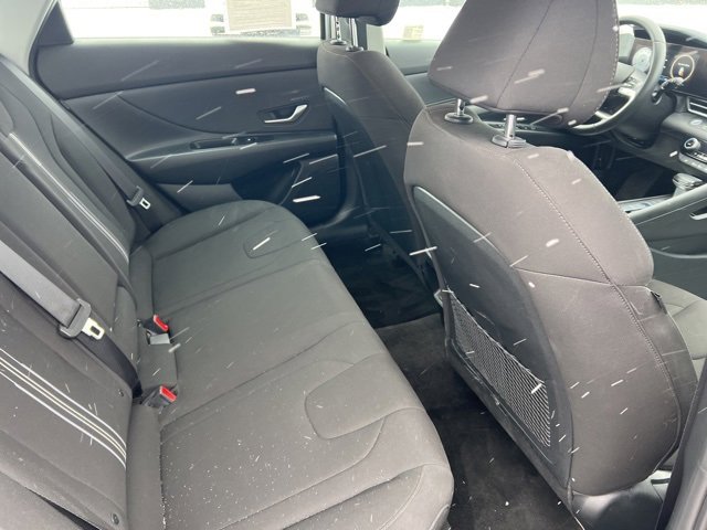 Used 2025 Hyundai Elantra SEL image 30