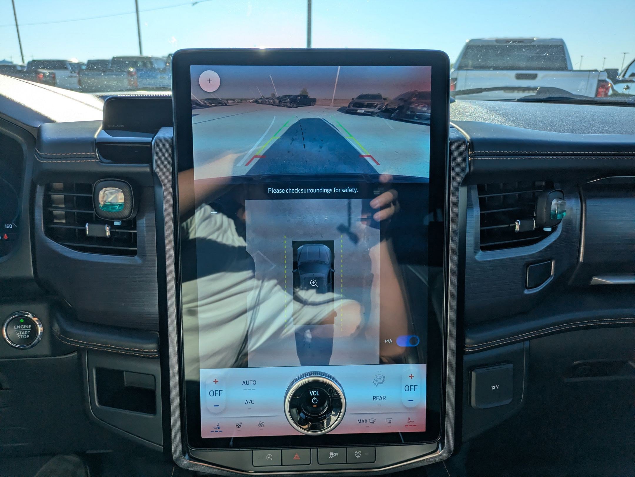 Used 2022 Ford Expedition Platinum image 18