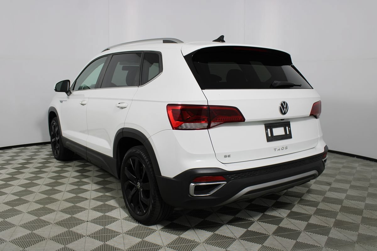 Used 2022 Volkswagen Taos SE FWD image 4