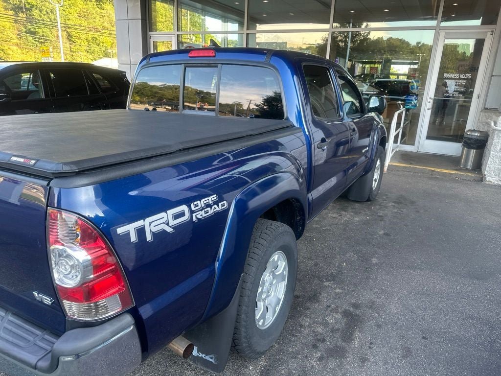 Used 2015 Toyota Tacoma 4x4 Double Cab w/ TRD Off-Road Package image 3