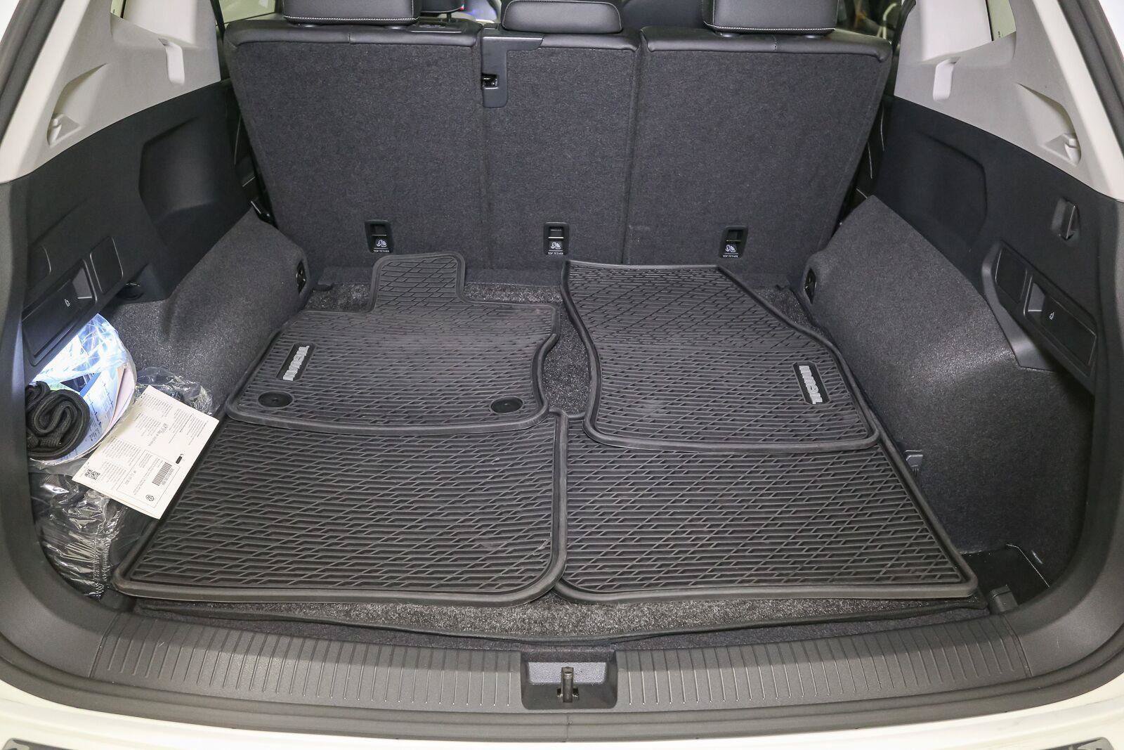Certified 2024 Volkswagen Tiguan SE AWD/4WD image 15