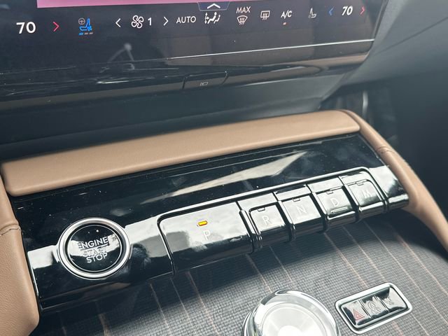 New 2026 Lincoln Navigator L Black Label AWD/4WD image 32