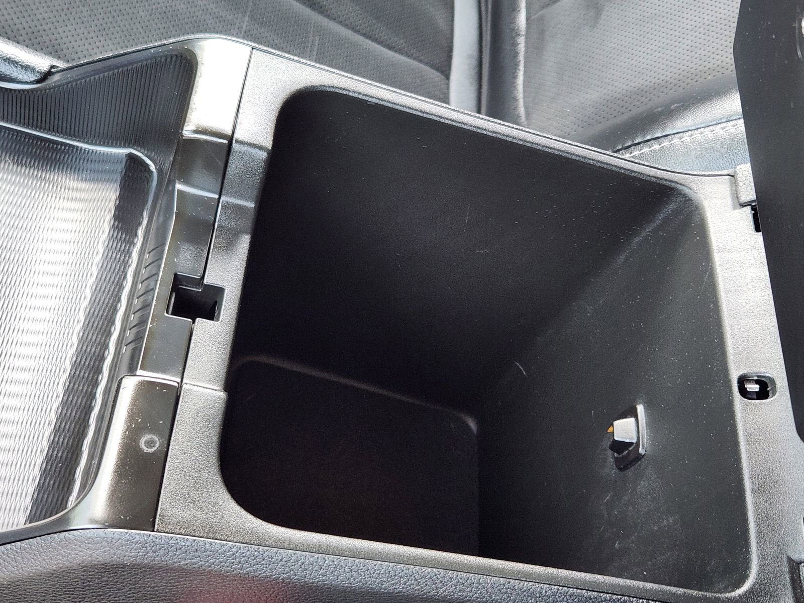 Used 2024 Jeep Grand Cherokee Altitude image 22