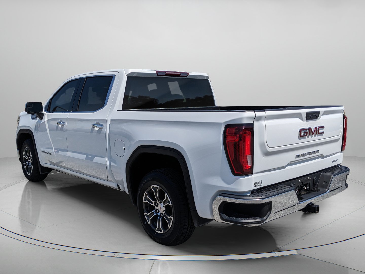 Used 2024 GMC Sierra 1500 SLT RWD image 6