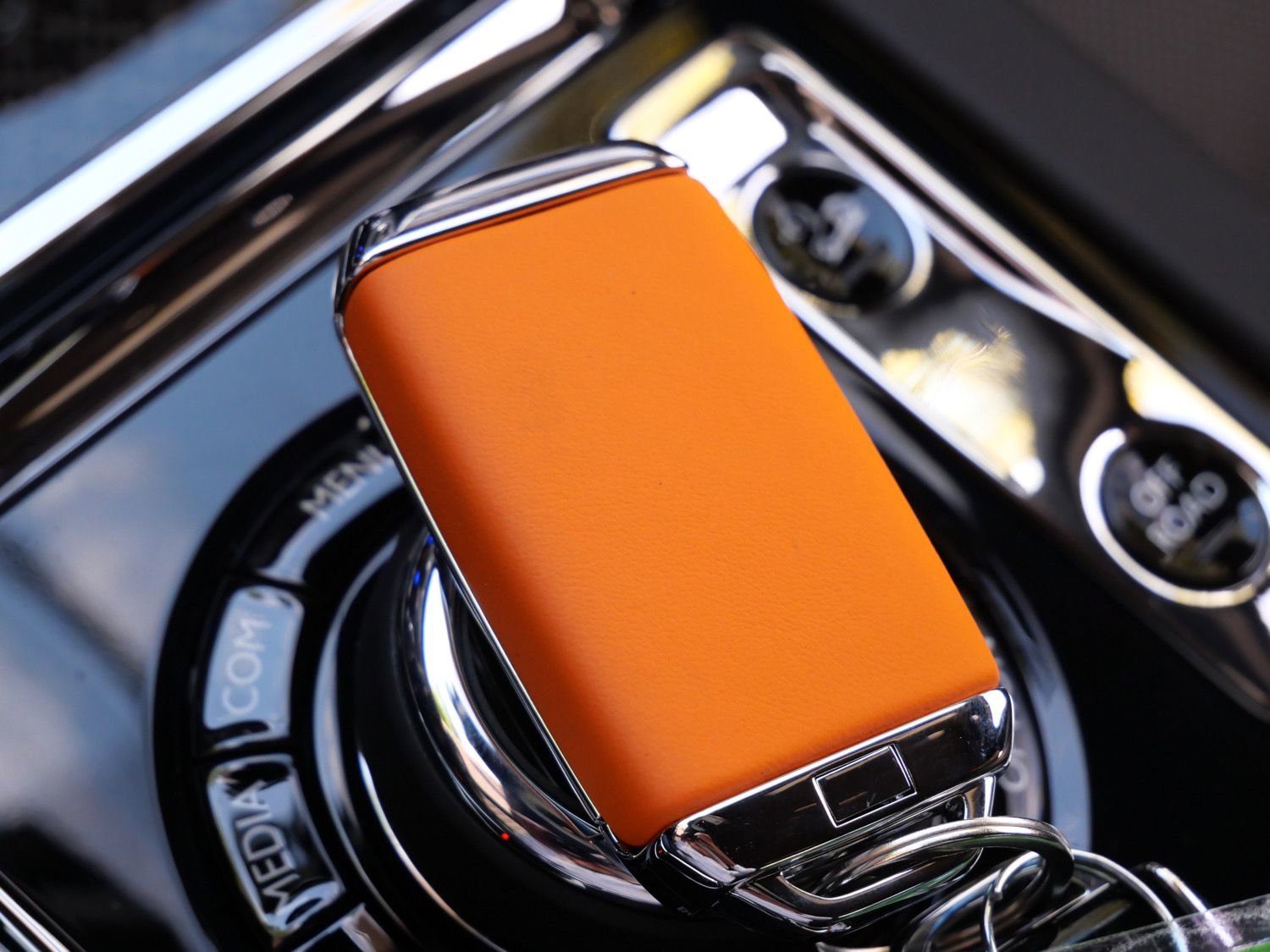 Certified 2022 Rolls-Royce Cullinan Black Badge AWD/4WD image 16