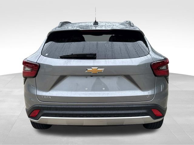 Used 2025 Chevrolet Trax LT w/ LT Convenience Package FWD image 7