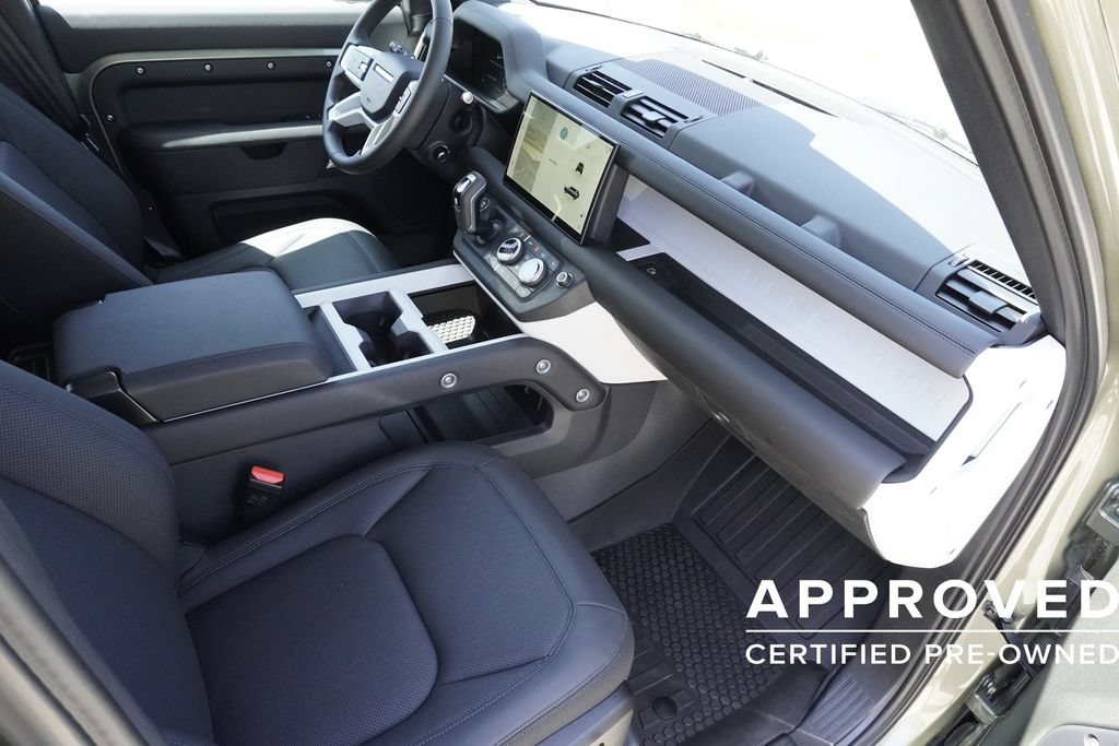 Used 2025 Land Rover Defender 110 S AWD/4WD image 22