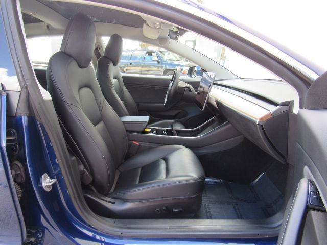 Used 2019 Tesla Model 3 Standard Range Plus image 20