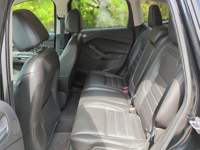 Used 2017 Ford Escape SE w/ SE Leather Comfort Package image 18