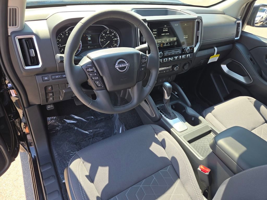 New 2025 Nissan Frontier SV w/ SV Convenience Package RWD image 8