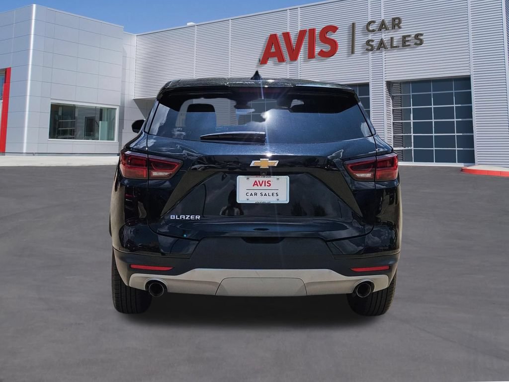Used 2025 Chevrolet Blazer LT FWD image 5