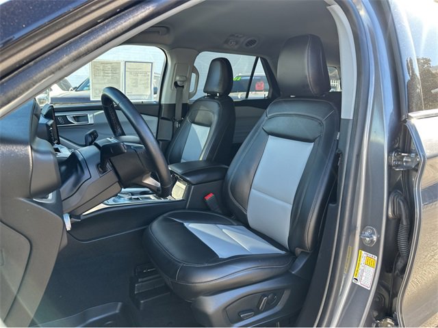 Used 2022 Ford Explorer XLT w/ Equipment Group 202A image 23