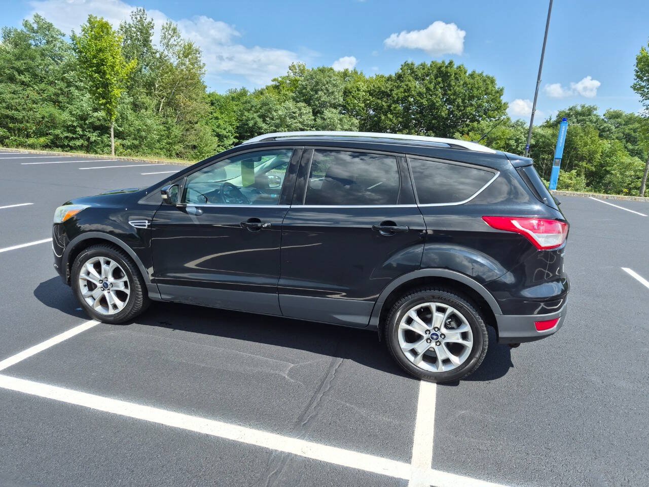 Used 2016 Ford Escape Titanium AWD/4WD image 24