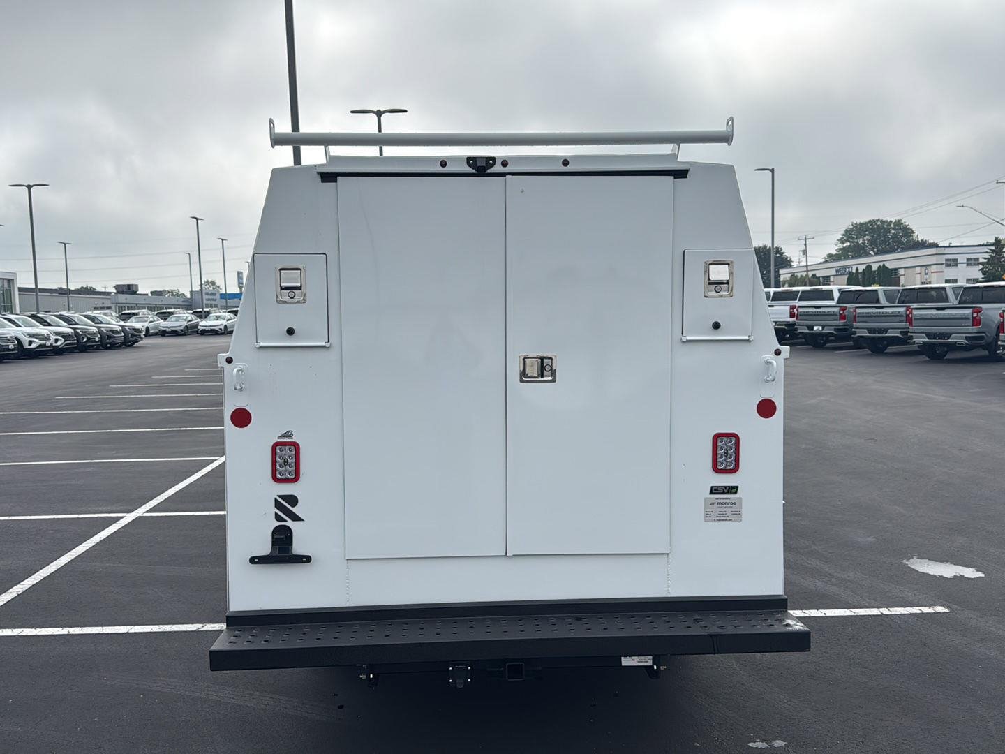 New 2026 Chevrolet Express 3500 w/ Power Convenience Package RWD image 4