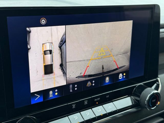 Certified 2023 Chevrolet Colorado Trail Boss w/ Technology Package image 3