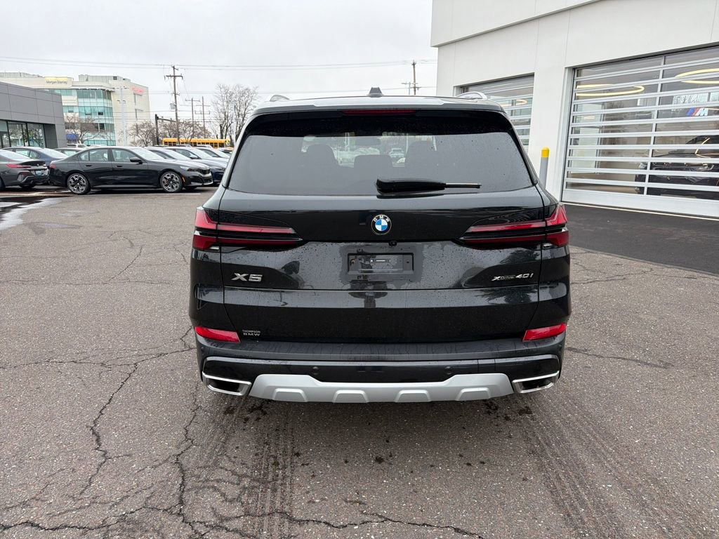 Certified 2025 BMW X5 xDrive40i w/ Executive Package image 4