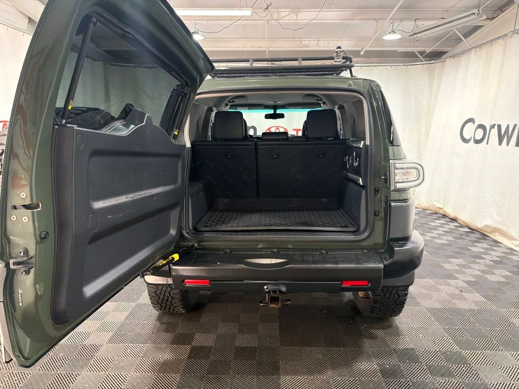 Used 2011 Toyota FJ Cruiser 4WD w/ Upgrade Pkg 3 image 16