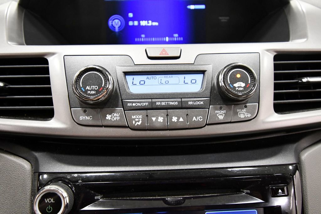 Used 2016 Honda Odyssey SE image 25