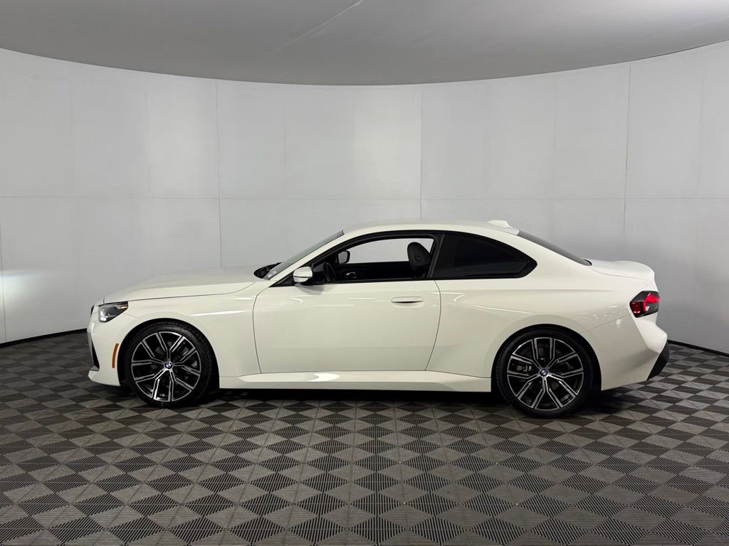 Used 2024 BMW 230i Coupe w/ Convenience Package RWD image 9
