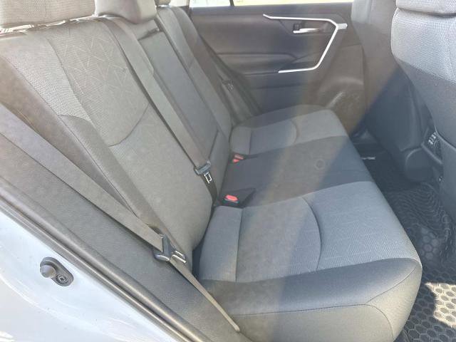 Used 2019 Toyota RAV4 XLE w/ Convenience Package FWD image 12