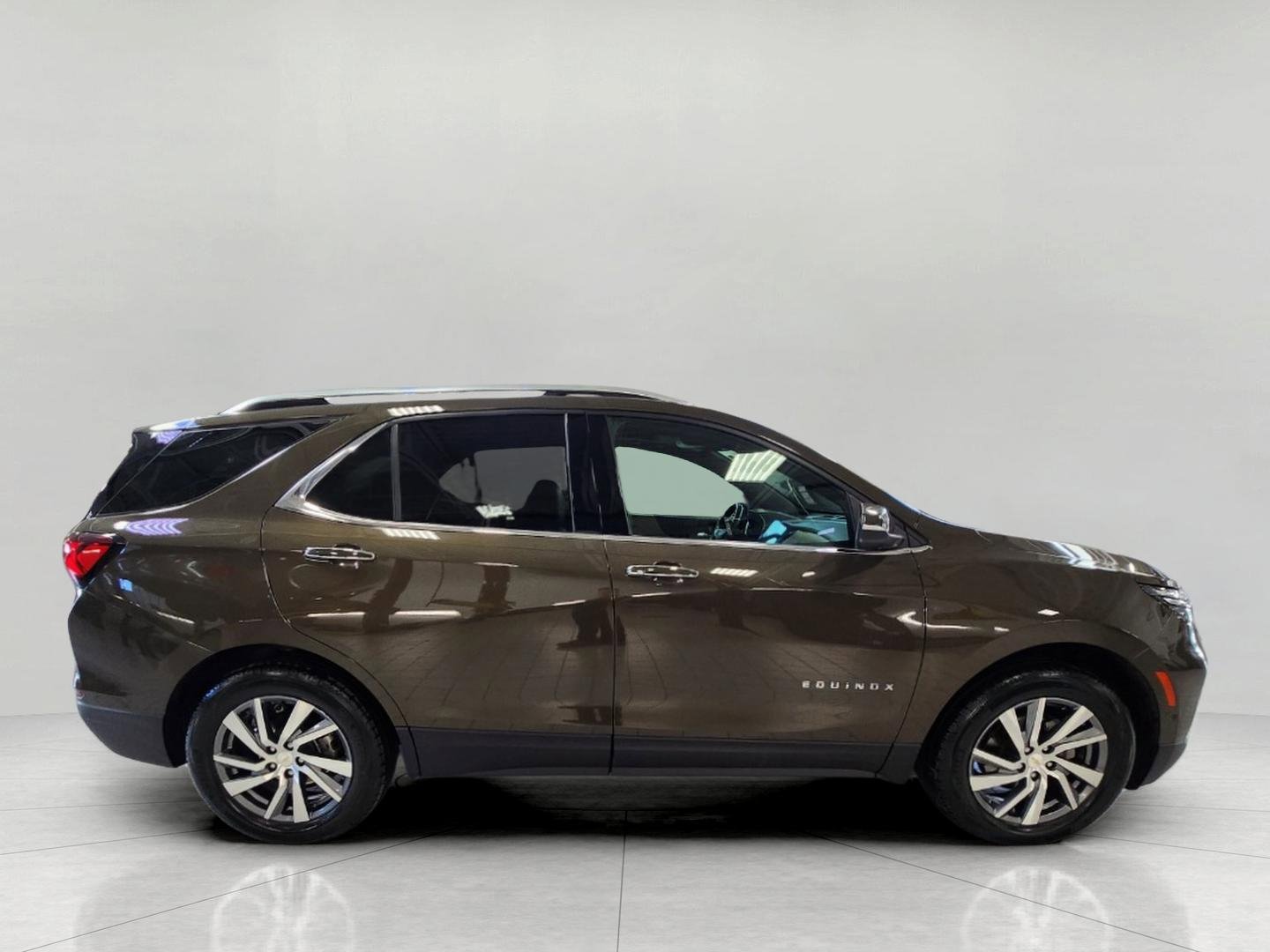Used 2023 Chevrolet Equinox Premier AWD/4WD image 4