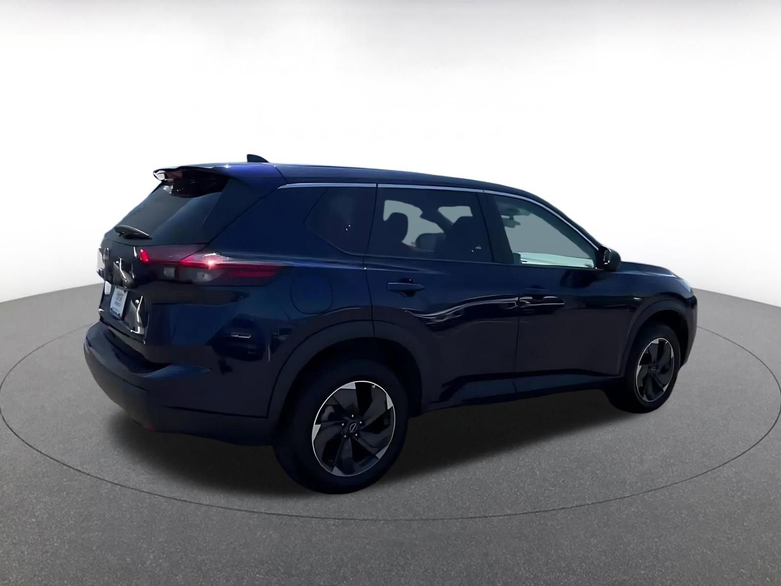 Used 2025 Nissan Rogue SV AWD/4WD image 15
