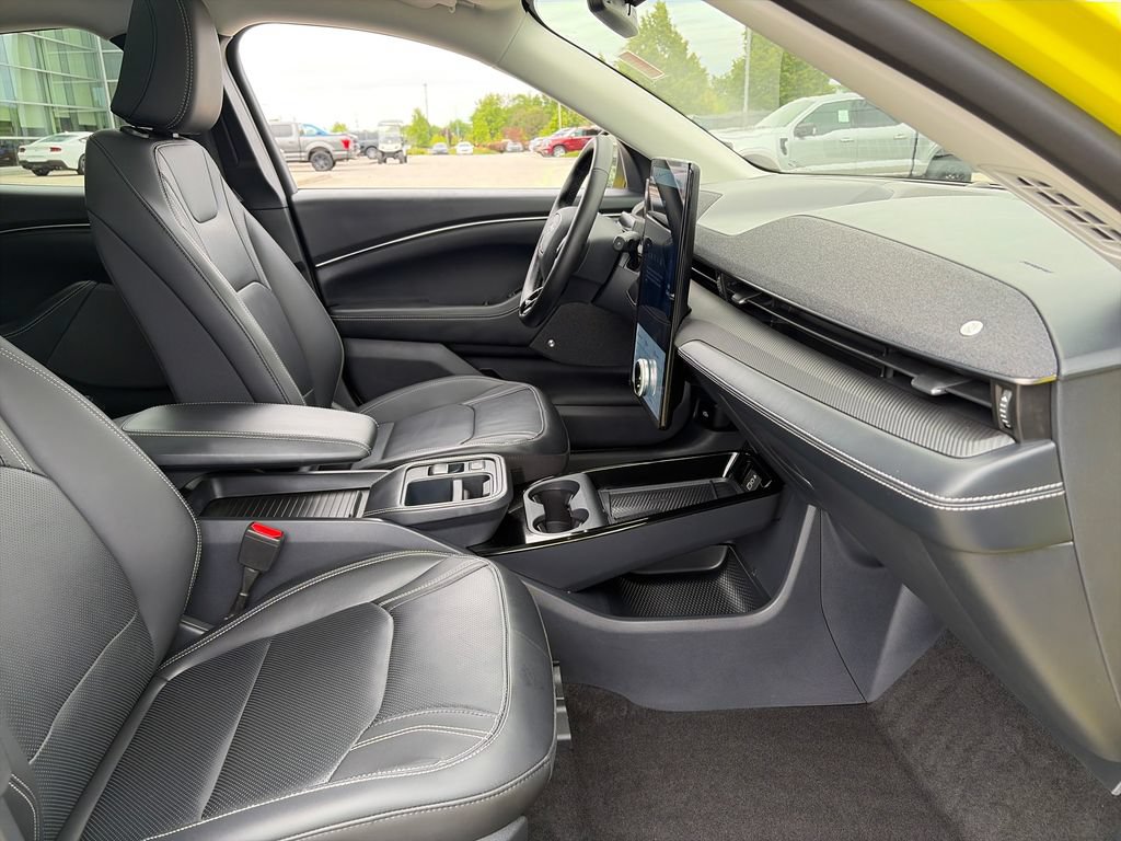 Used 2025 Ford Mustang Mach-E Premium AWD/4WD image 13