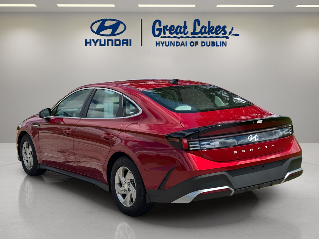 Certified 2025 Hyundai Sonata SE FWD image 3