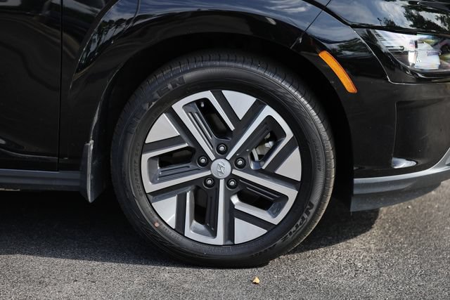 Used 2023 Hyundai Kona SE FWD image 5