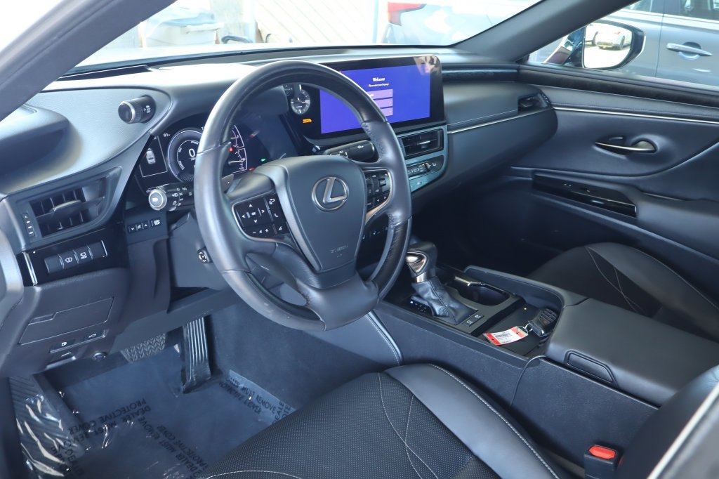 Used 2023 Lexus ES 300h w/ Accessory Package (Z1) FWD image 17