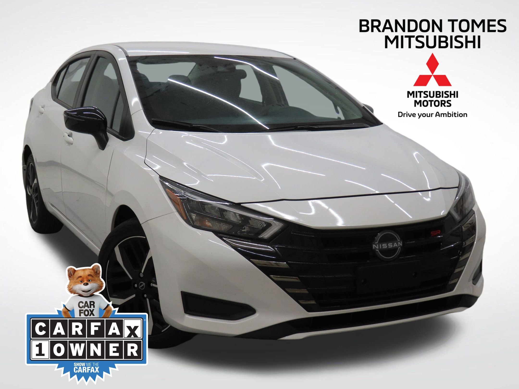 Used 2025 Nissan Versa SR w/ Trunk Package FWD image 1
