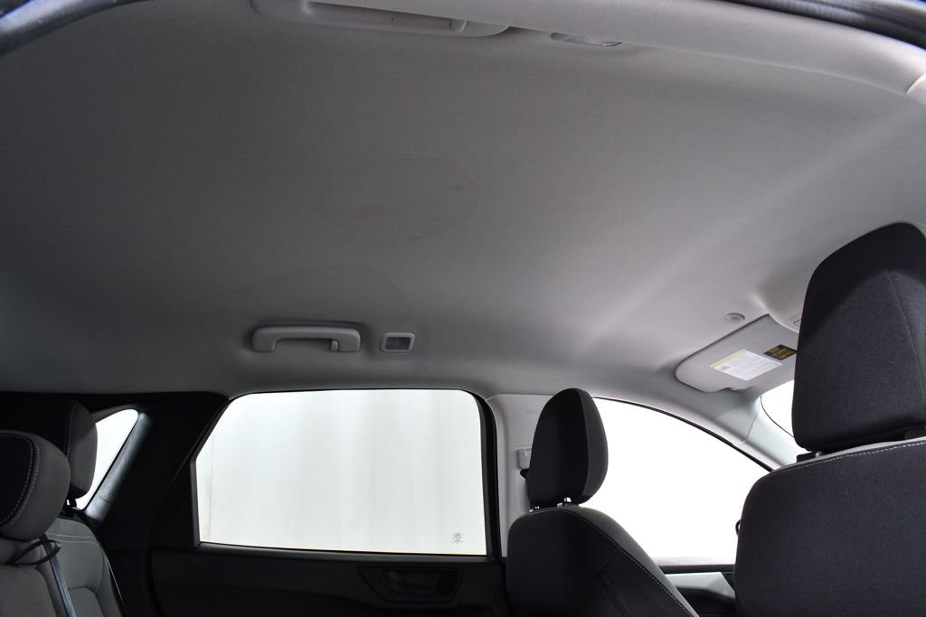 Used 2022 Ford Escape SE w/ SE Sport Appearance Package image 18