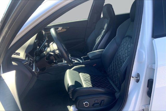 Used 2023 Audi S4 Premium Plus w/ Premium Plus Package AWD/4WD image 17