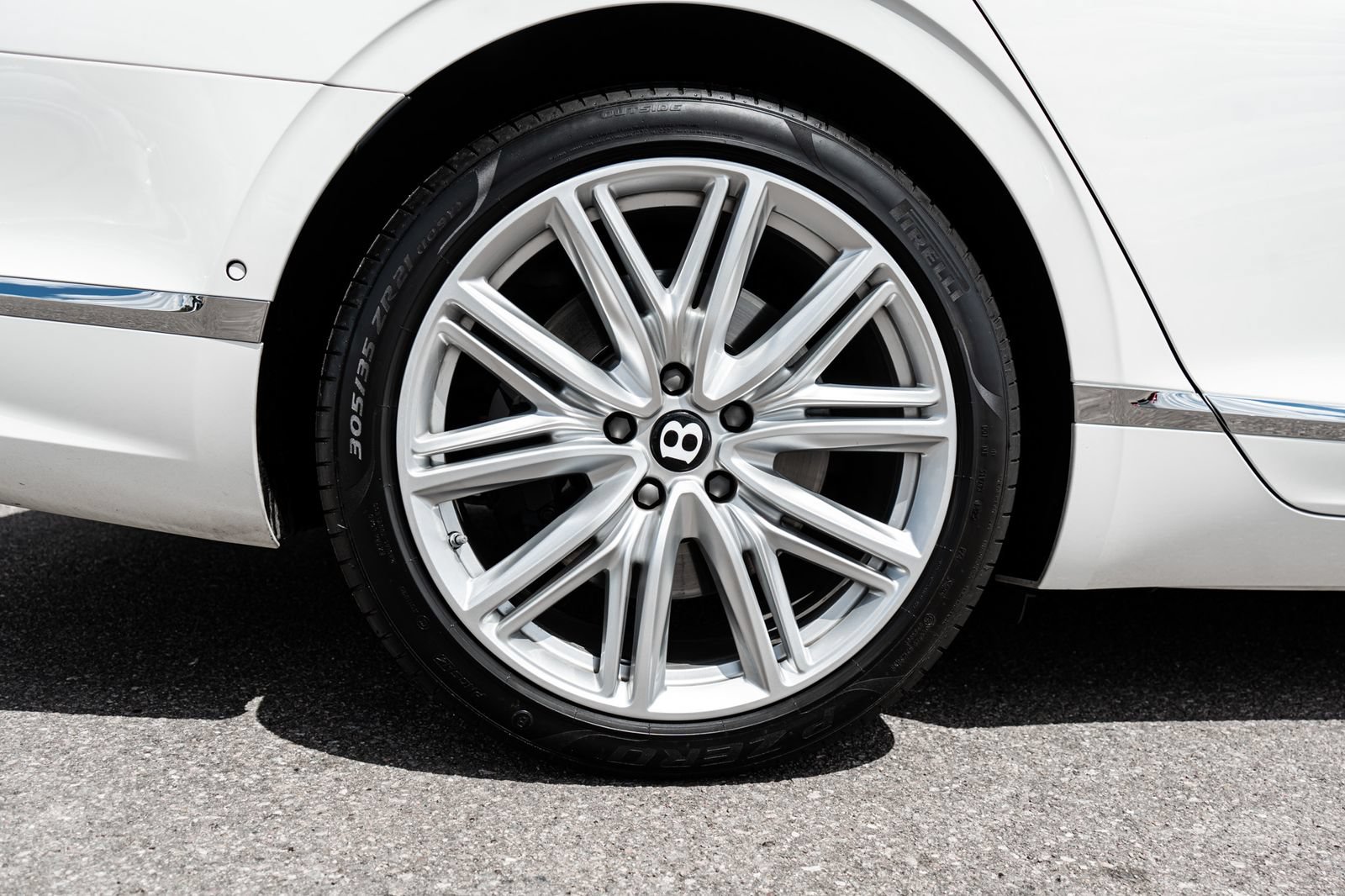 Certified 2023 Bentley Flying Spur V8 AWD/4WD image 15