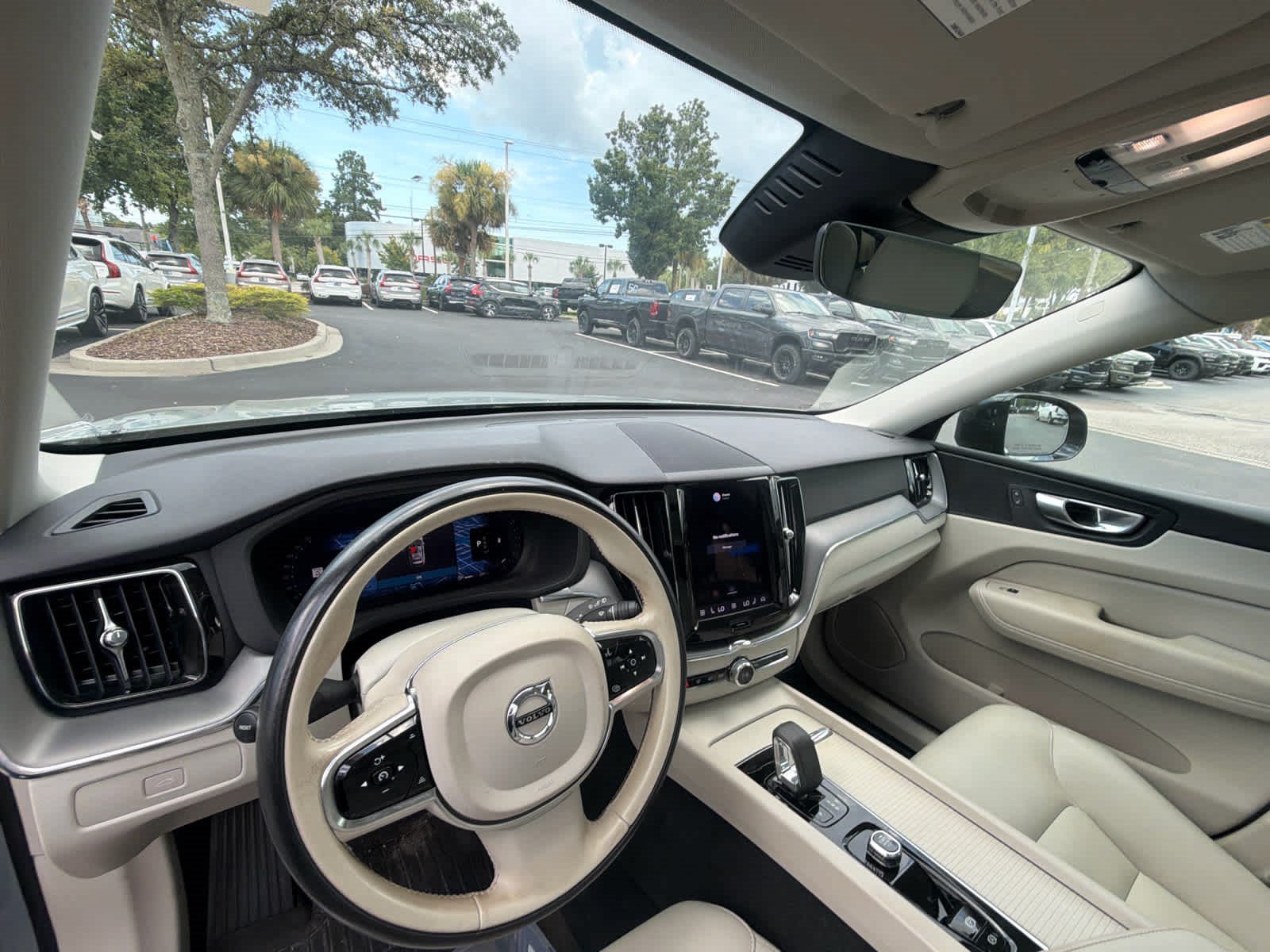 Certified 2024 Volvo XC60 B5 Core w/ Protection Package Premier AWD/4WD image 65