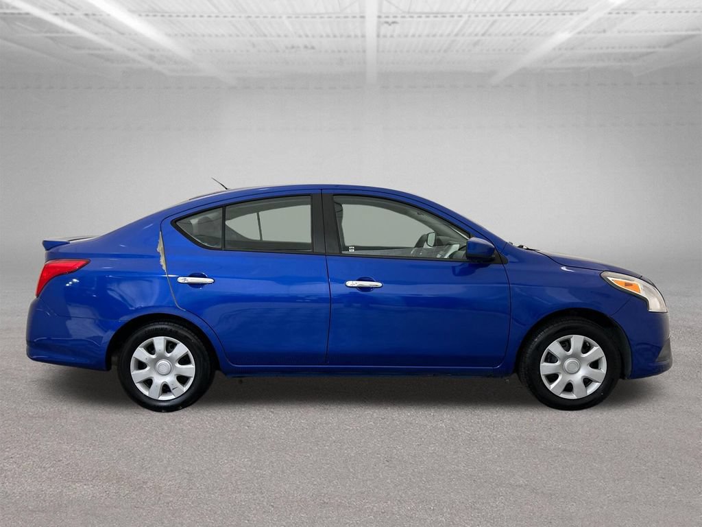 Used 2016 Nissan Versa SV FWD image 7