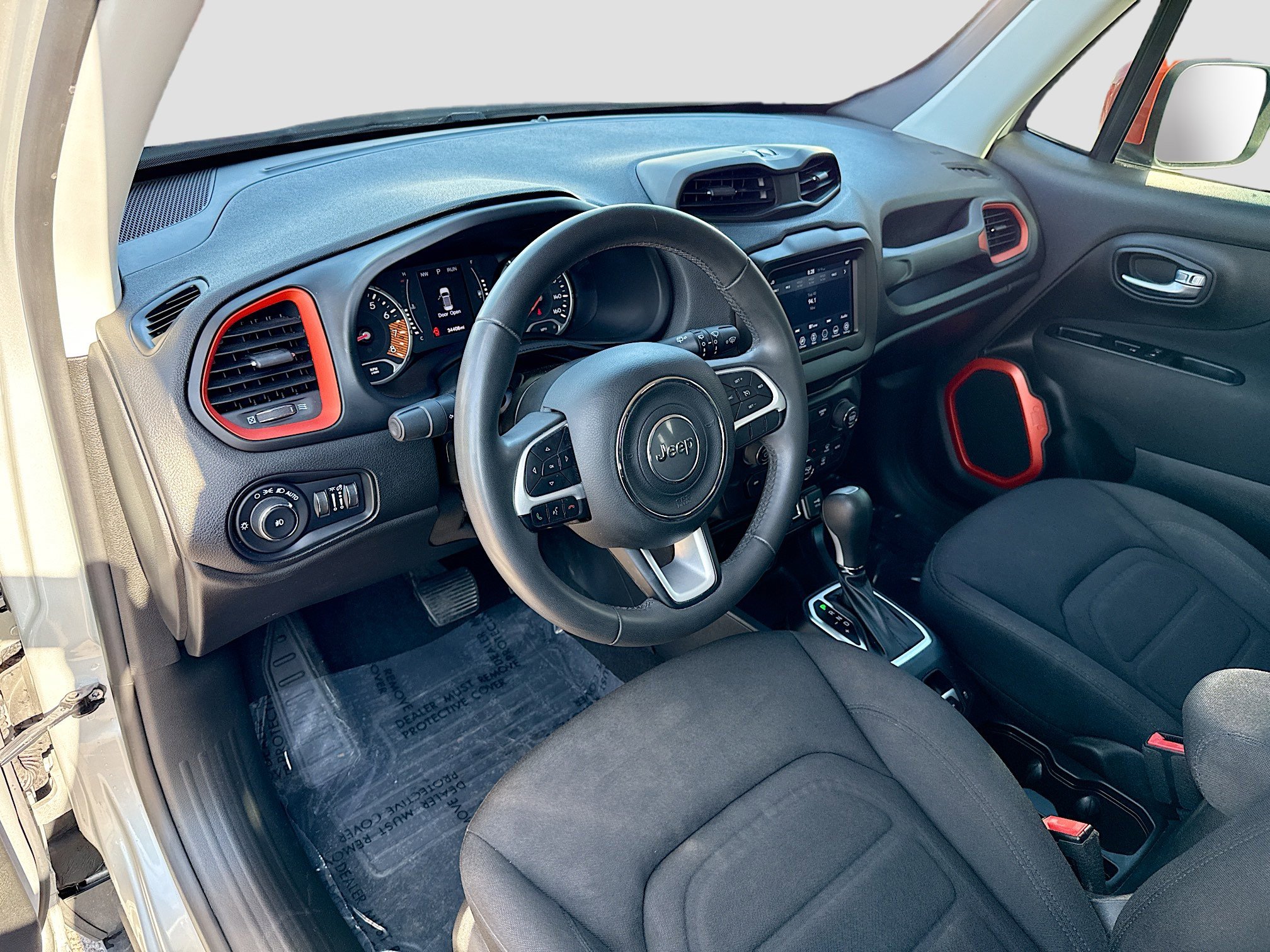 Used 2020 Jeep Renegade Latitude image 24