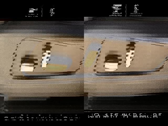 Used 2023 Cadillac XT6 Luxury image 28