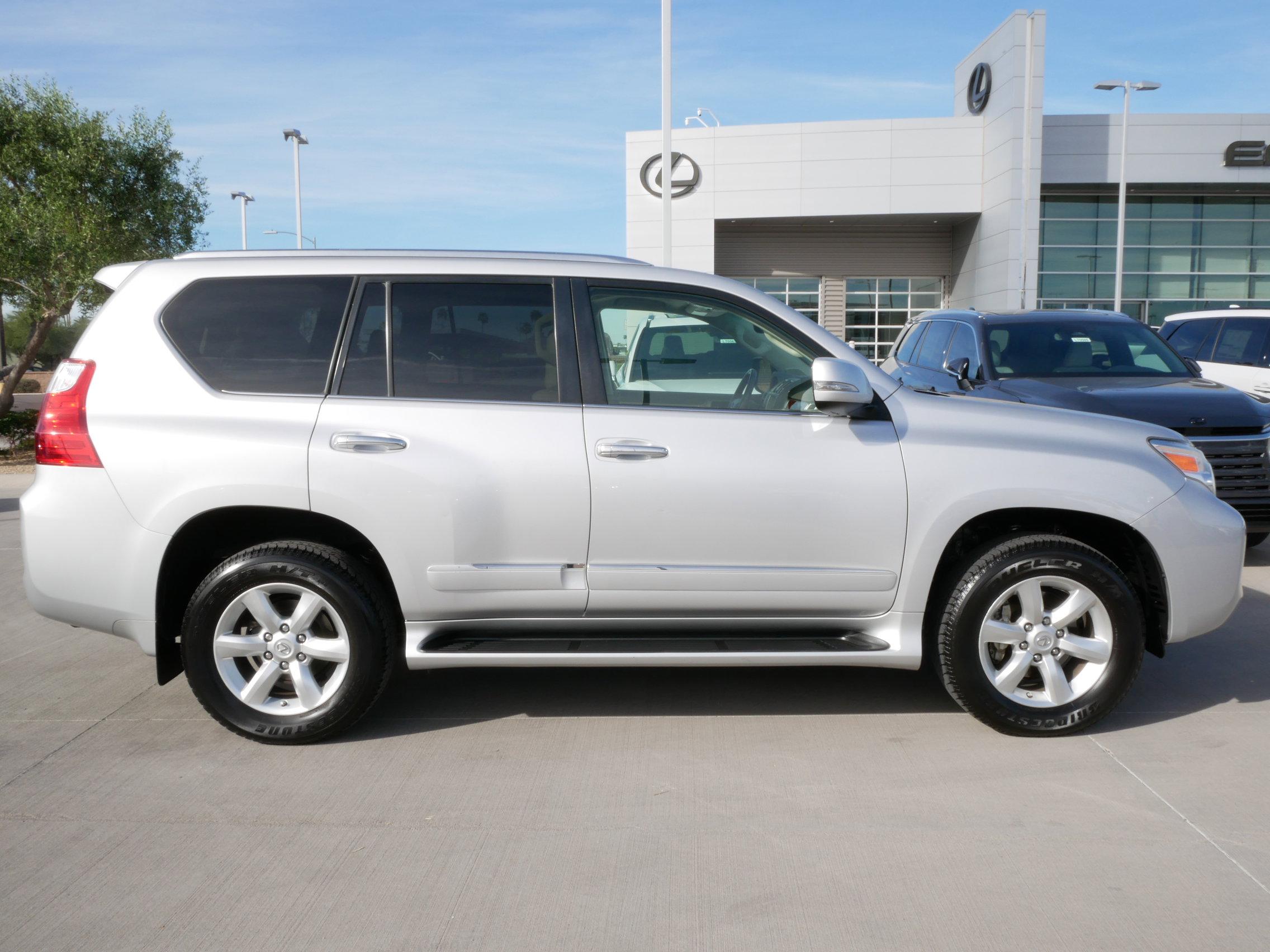 Used 2012 Lexus GX 460 image 11