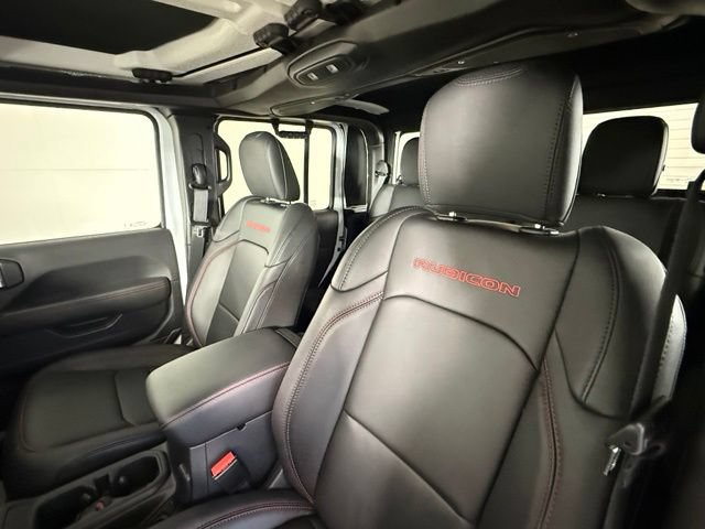 Used 2025 Jeep Gladiator Rubicon AWD/4WD image 16