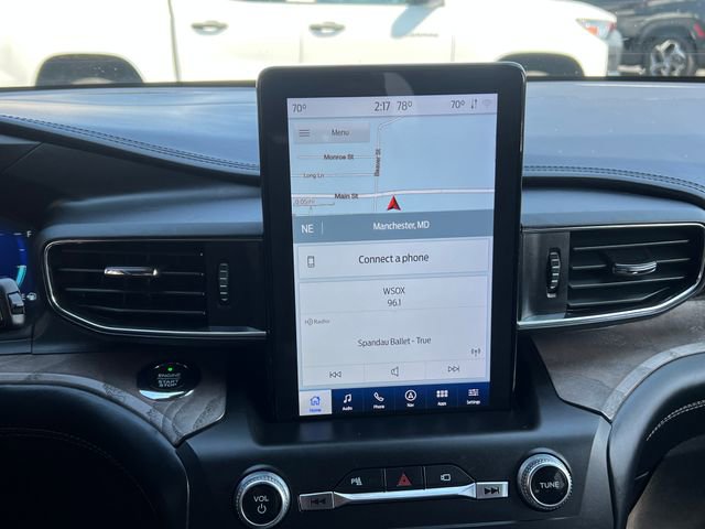 Used 2020 Ford Explorer Platinum w/ Premium Technology Package image 16