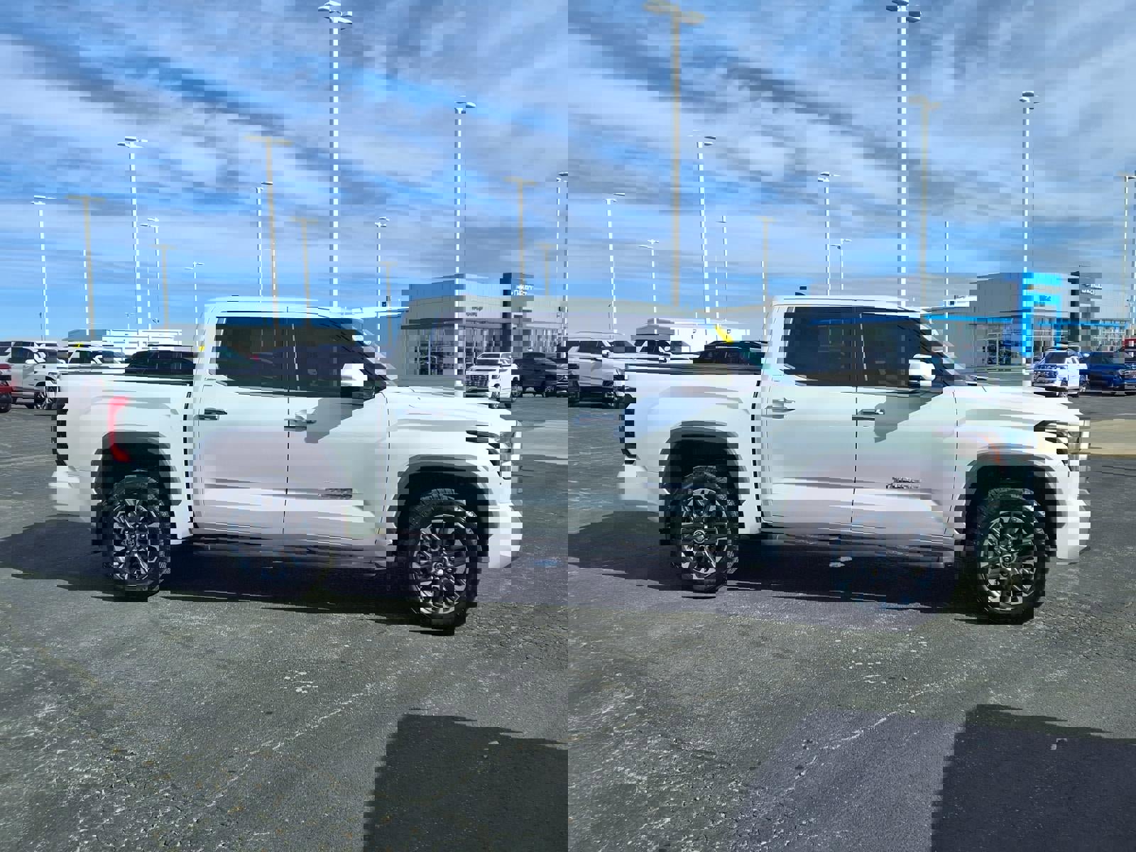 Used 2024 Toyota Tundra Limited image 12