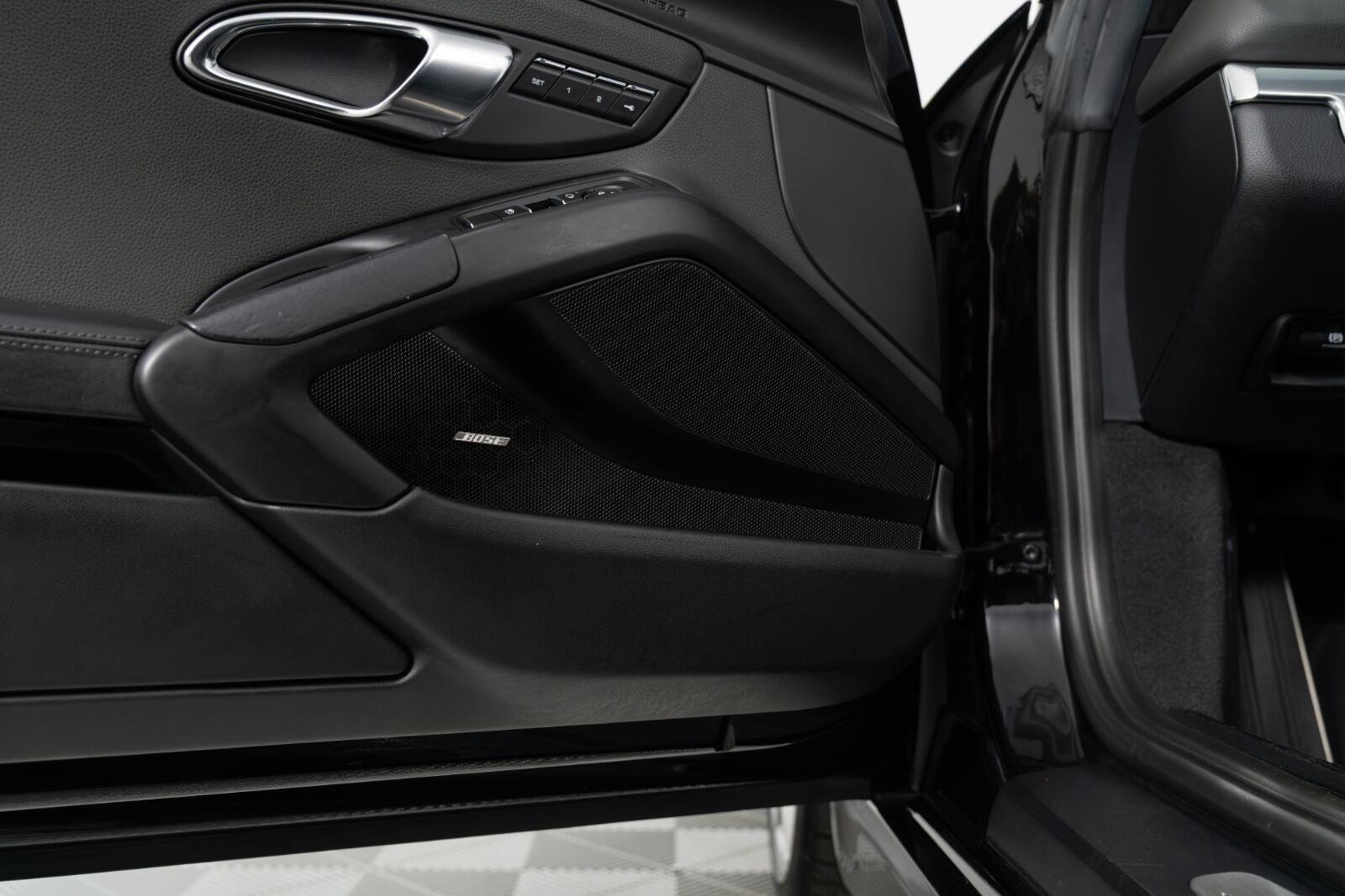 Used 2015 Porsche Boxster S RWD image 10