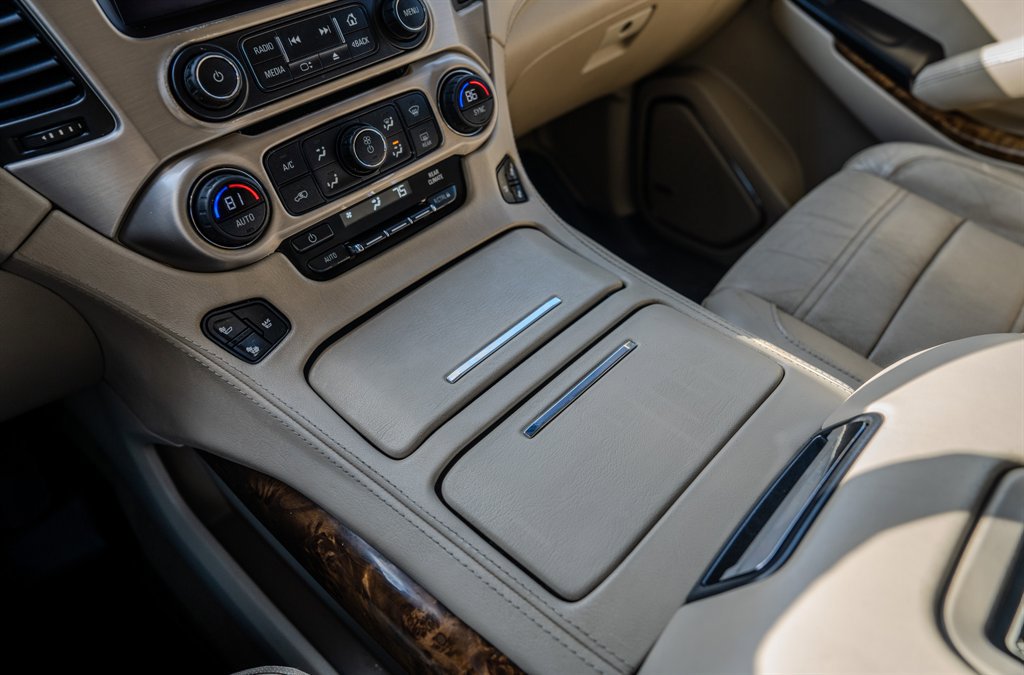 Used 2015 GMC Yukon XL Denali w/ Premium Package RWD image 23