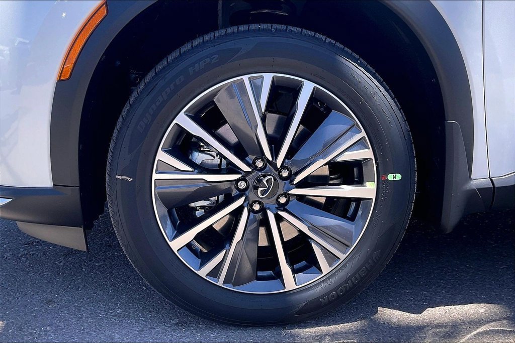 New 2027 INFINITI QX60 Luxe w/ Cargo Package FWD image 13