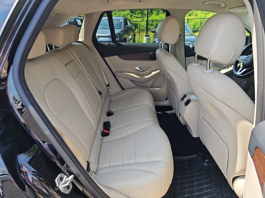 Used 2022 Mercedes-Benz GLC 300 4MATIC image 27
