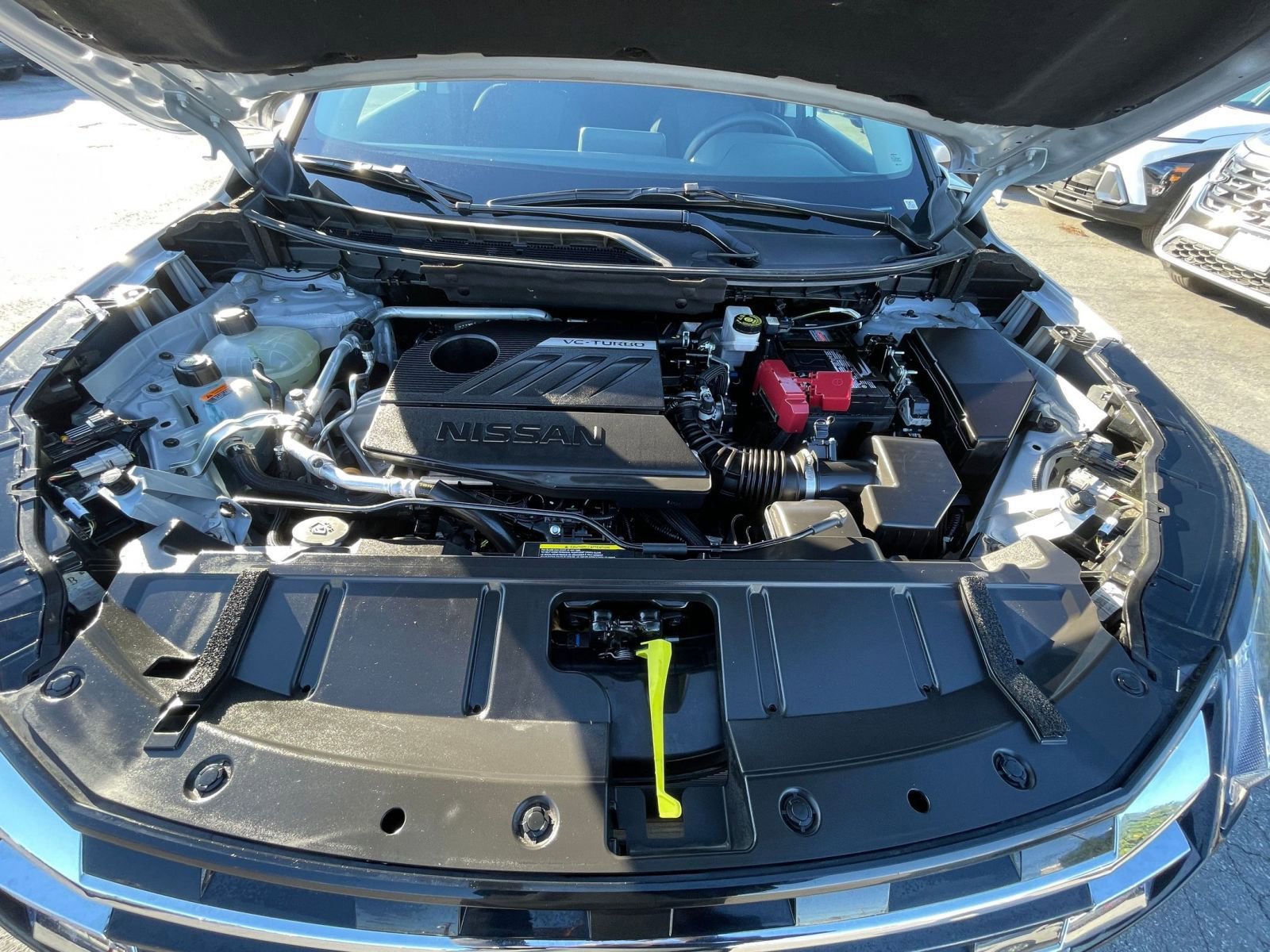 Used 2025 Nissan Rogue SV image 32