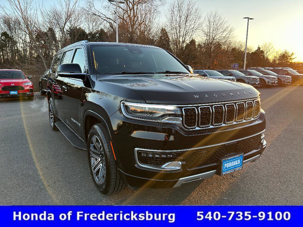 Used 2024 Jeep Wagoneer L Series II w/ Flexible Seating Group image 8