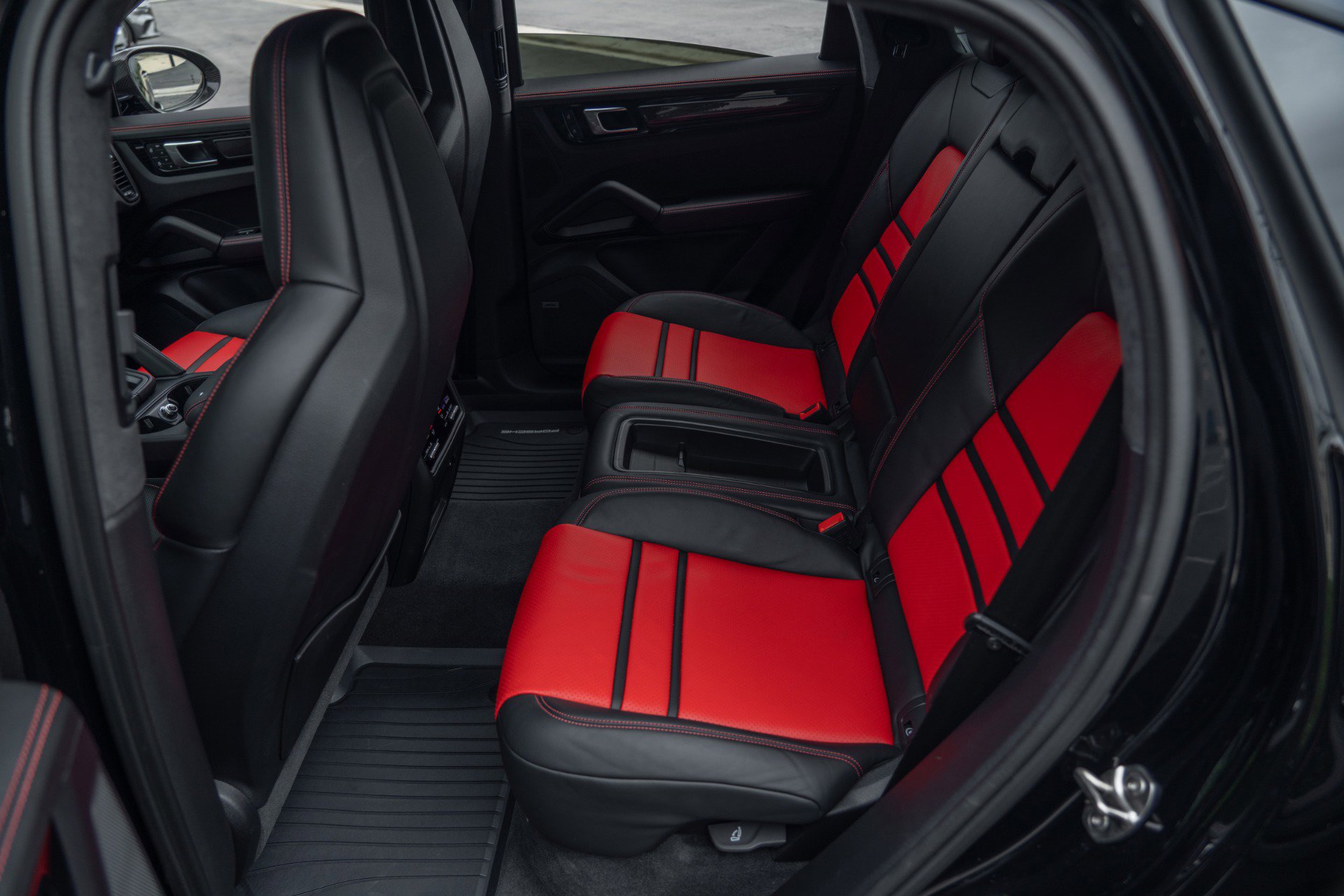 Used 2023 Porsche Cayenne Turbo GT image 55